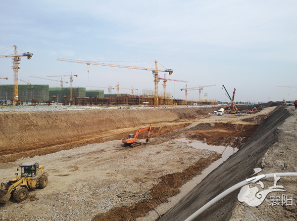 襄陽(yáng)廣播電視臺(tái):保質(zhì)量 搶工期!東津新區(qū)互聯(lián)互通項(xiàng)目吹響攻堅(jiān)號(hào)角